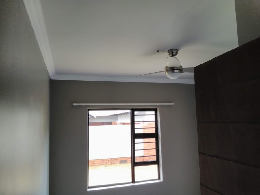 To Let 3 Bedroom Property for Rent in Somerton Estate Free State